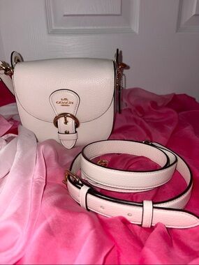 Coach Kleo Cream Pebbled Leather Purse Gold Hardware *FREE COACH ITEM INCLUDED*